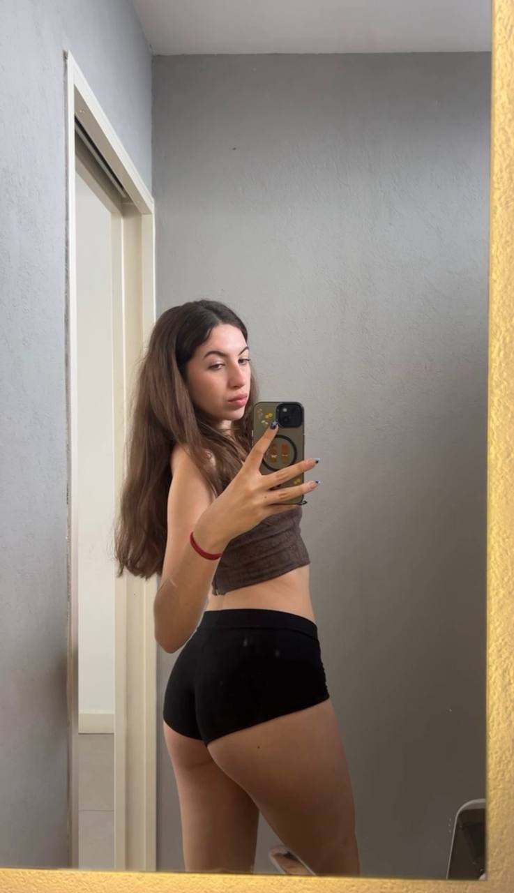 Amber in her underwear in Banjarmasin