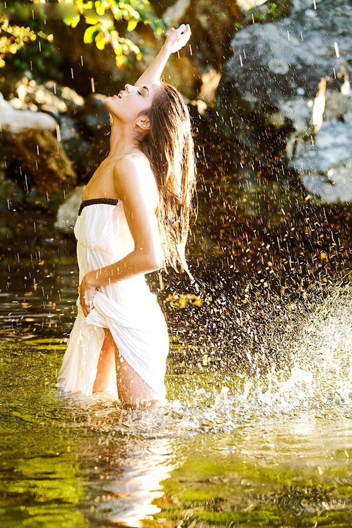 Marie Avgeropoulos in Banjarmasin