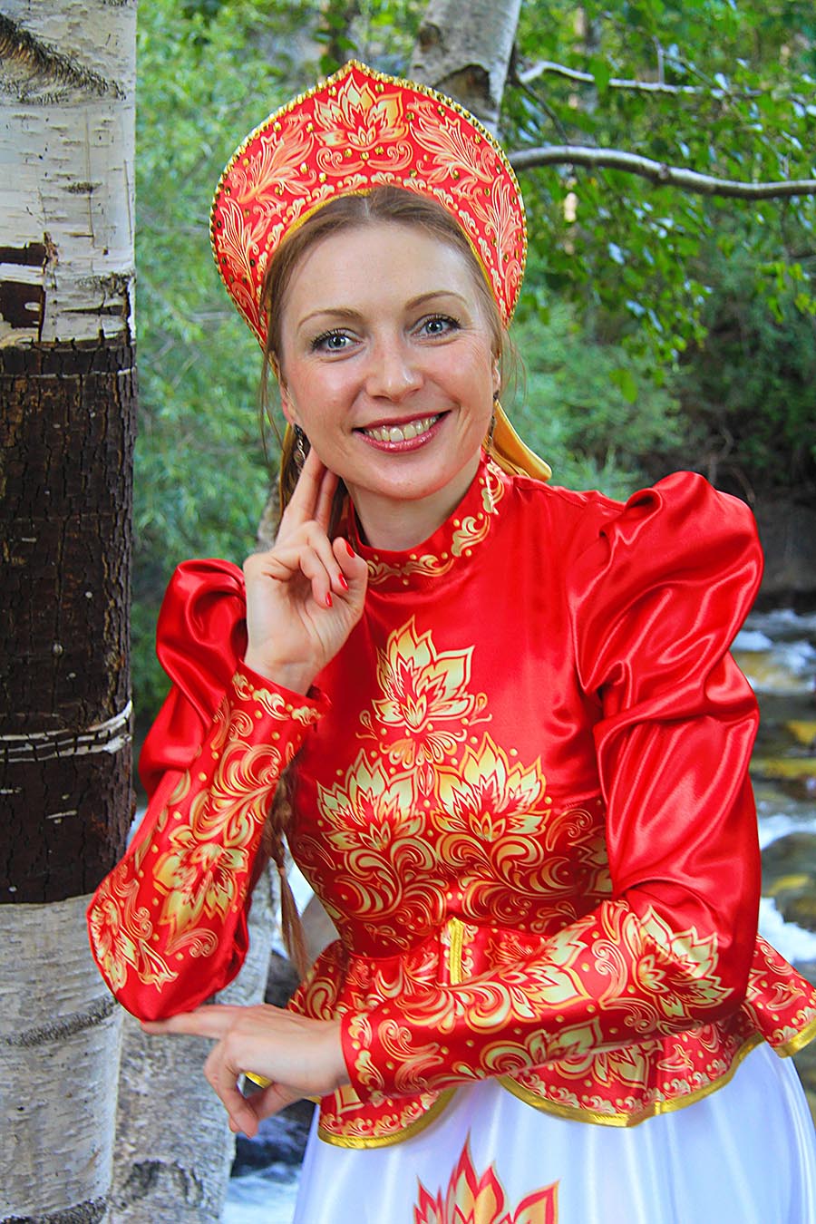 Women in Slavic costumes in Banjarmasin
