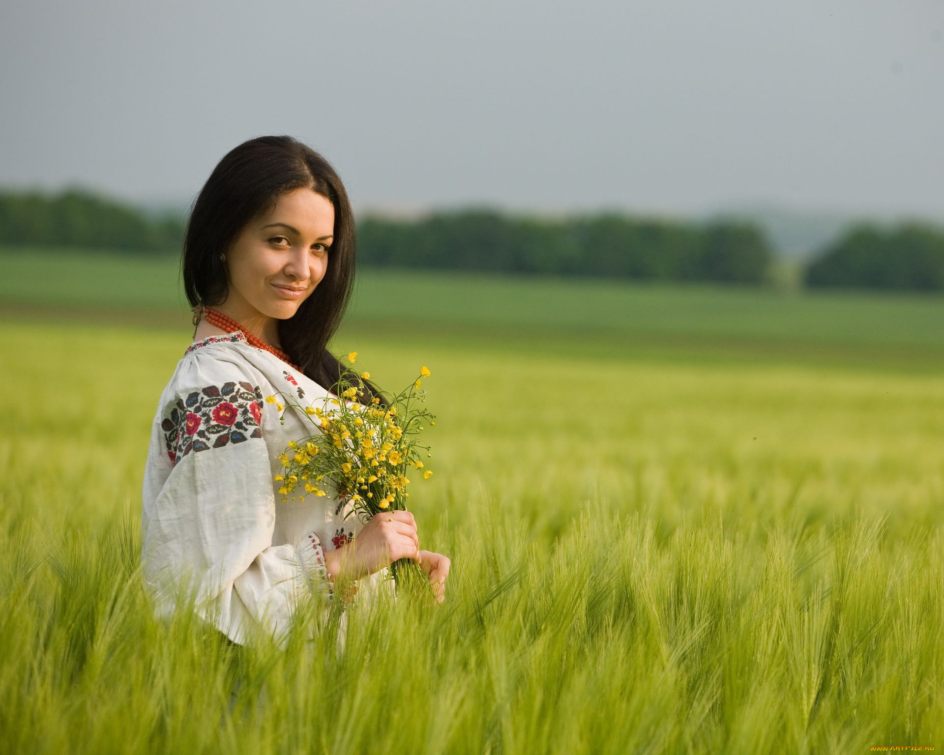 Women in Slavic costumes in Banjarmasin