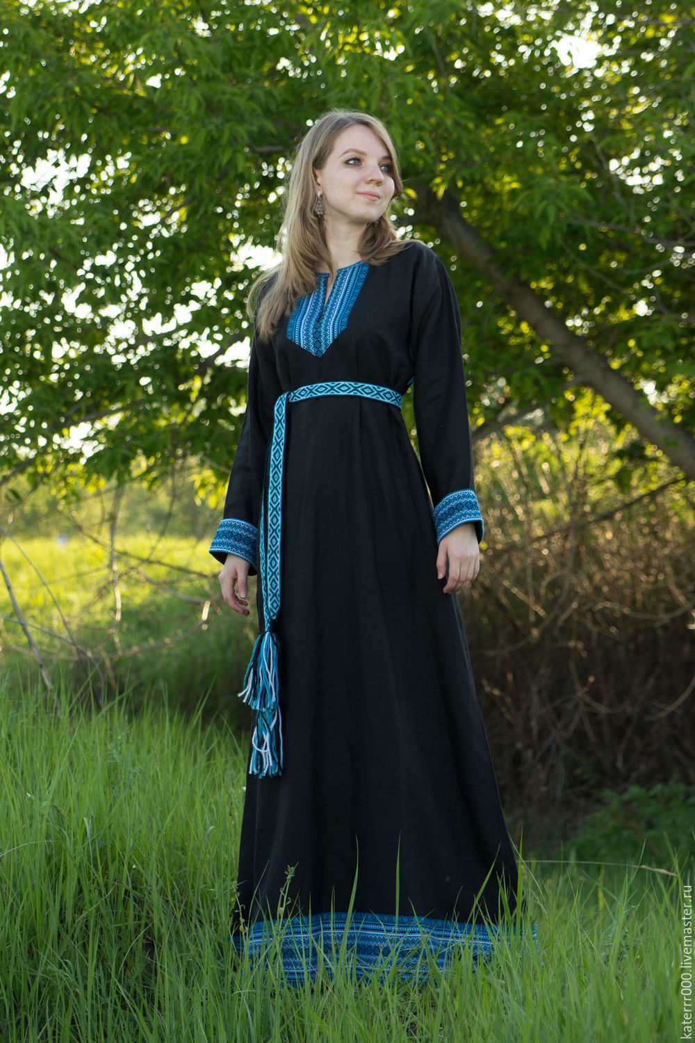 Women in Slavic costumes in Banjarmasin